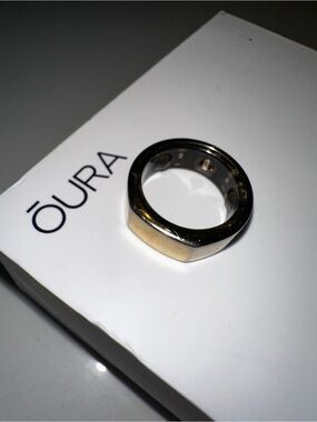 Oura Ring Gen3 Heritage Gold (US Size 8)